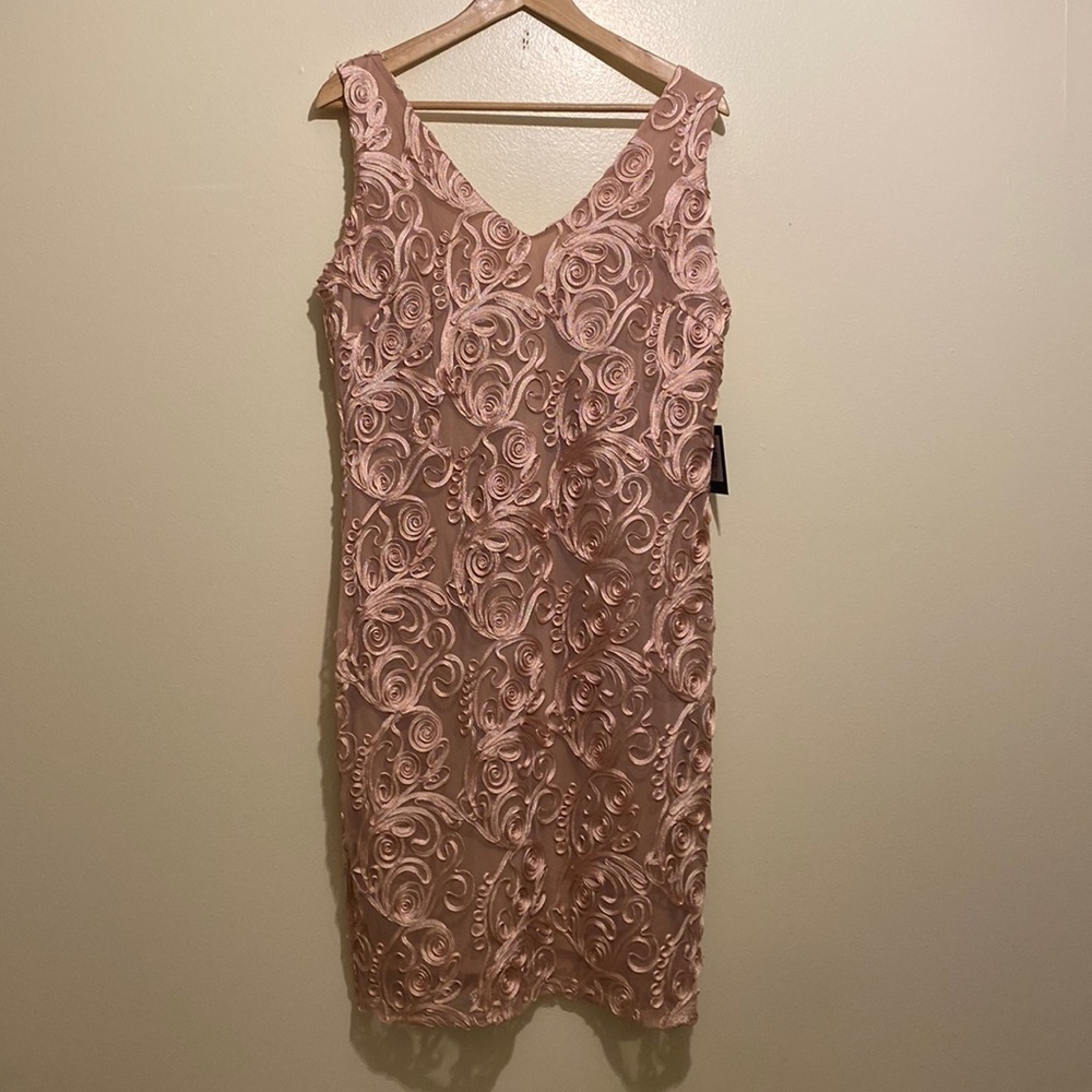 MARINA DRESSES BEAUTIFUL FOR ANY EVENTS OR WEDDING DRESS. Size 14.New